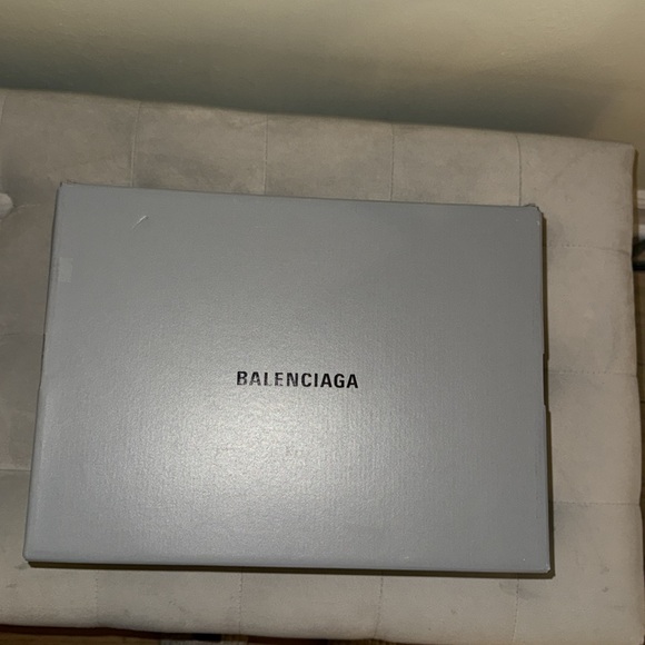 Balenciaga shoebox - Picture 1 of 3